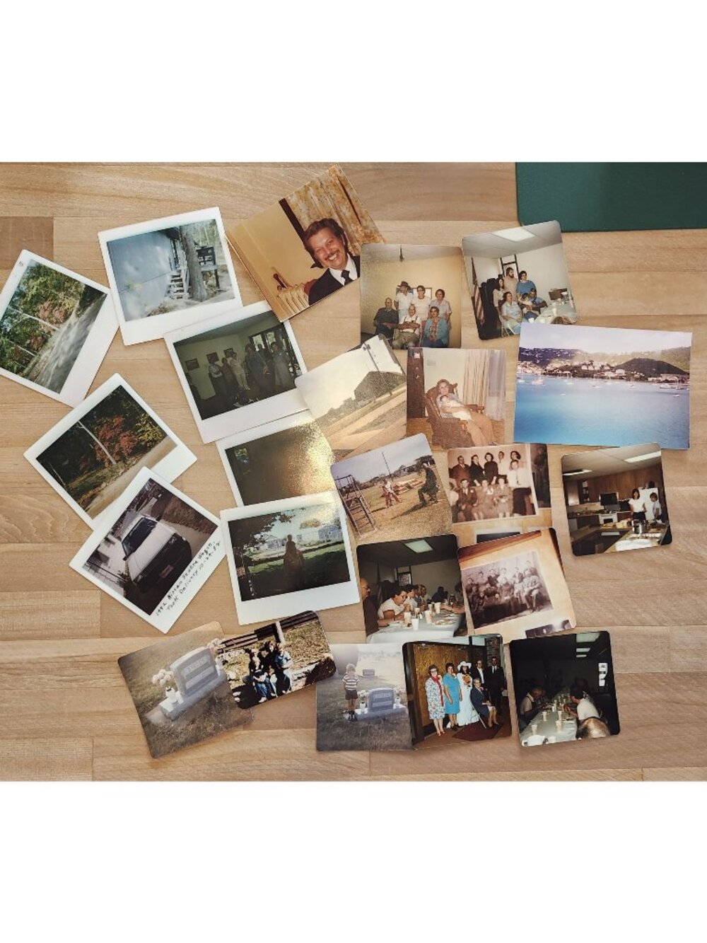 23- Vintage Color Photographs 70's - 80's Snapshots Polariods